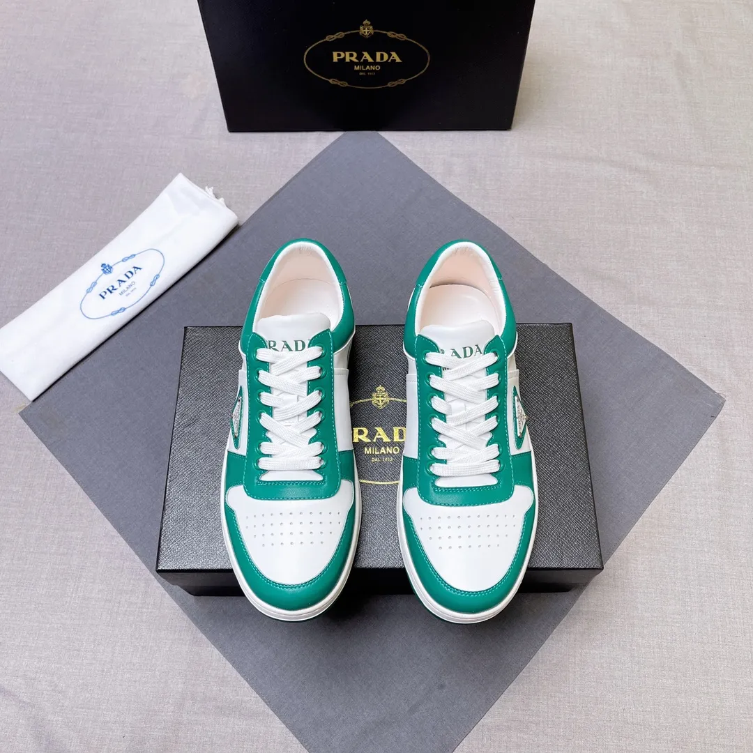 P380 Prada Prada's new men's leather sneakers, the highest version on the market, any comparison is welcome🆚! The original leather has excellent texture and is super high-end! Fetal sheep net lining imported from Italy, removable pad! Luxurious materials and fine workmanship, highly recommended! Code number 38-45 No. 058